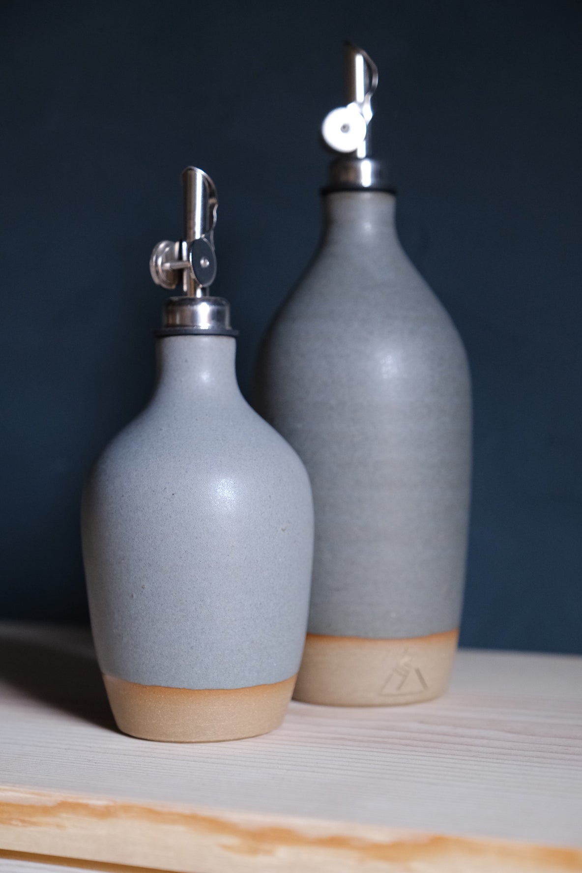 Wander Oil Bottle: Ceramic Olive Oil Dispenser